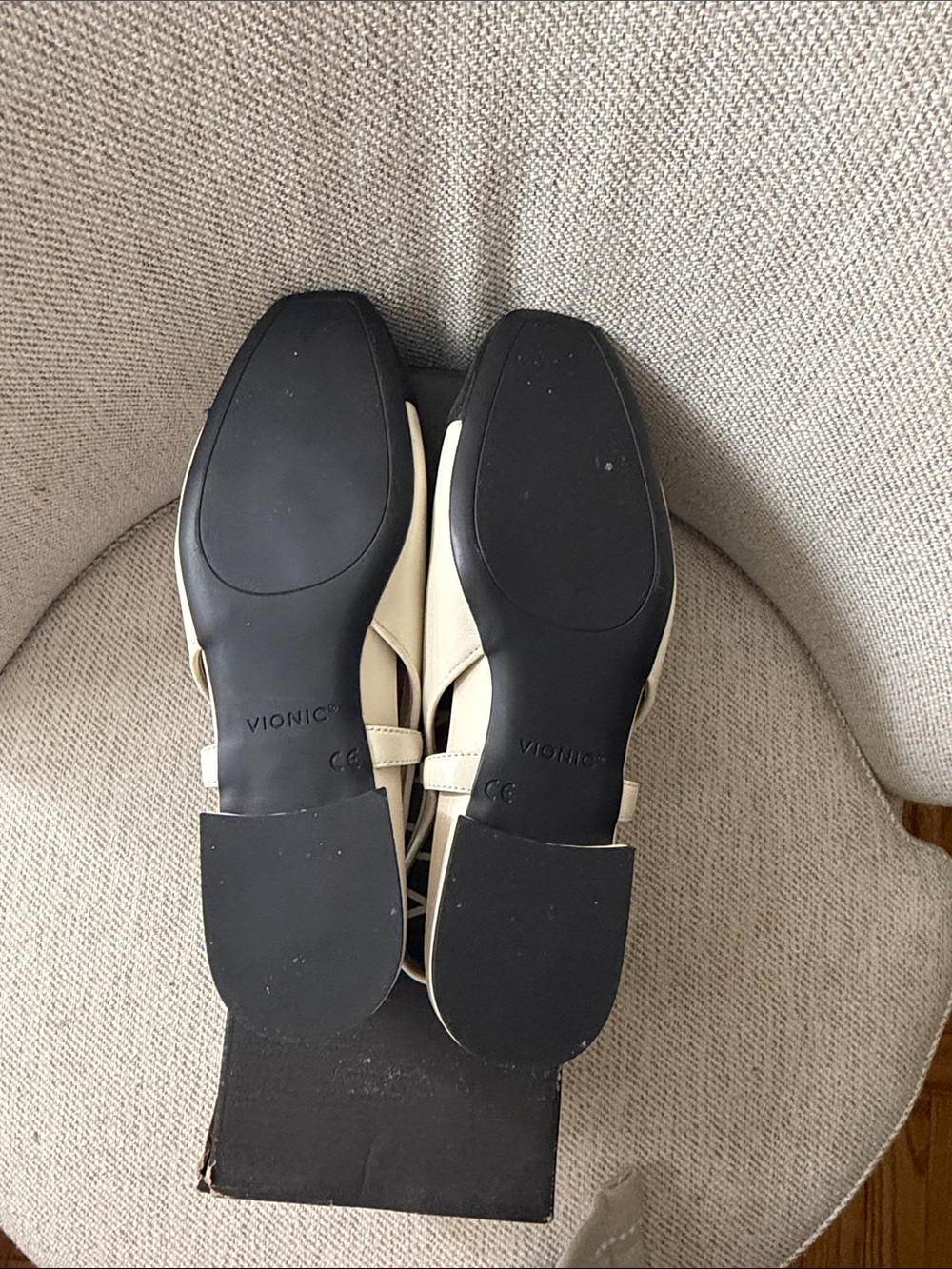 Vionic Two-Tone Slingback Flats in Ivory and Black - Picture 2 of 4